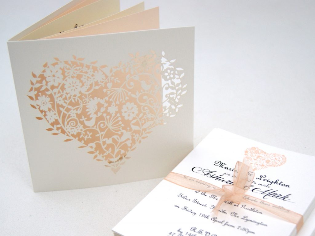 Thiệp cưới cắt laser tại in nhanh aloin