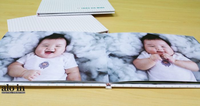 in photobook giá rẻ mở phẳng cho bé