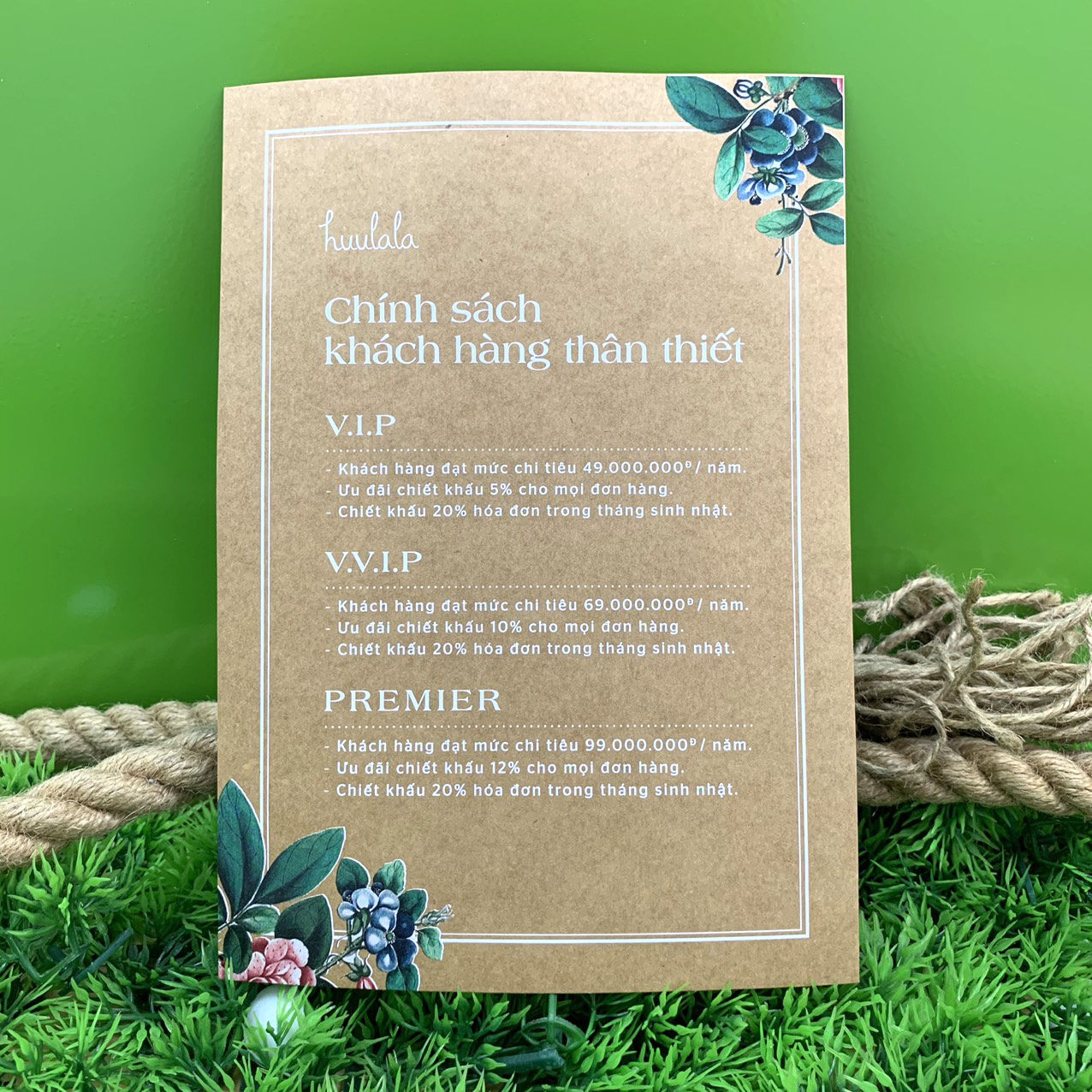 Dịch vụ in thiệp mời lấy liền ép kim sang trọng cho sự kiện doanh nghiệp tại xưởng In nhanh Aloin