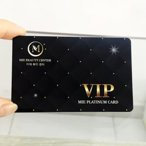 Dịch vụ in thẻ nhựa lấy liền chất liệu nhựa PVC 4 lớp cứng cáp tại xưởng In nhanh Aloin