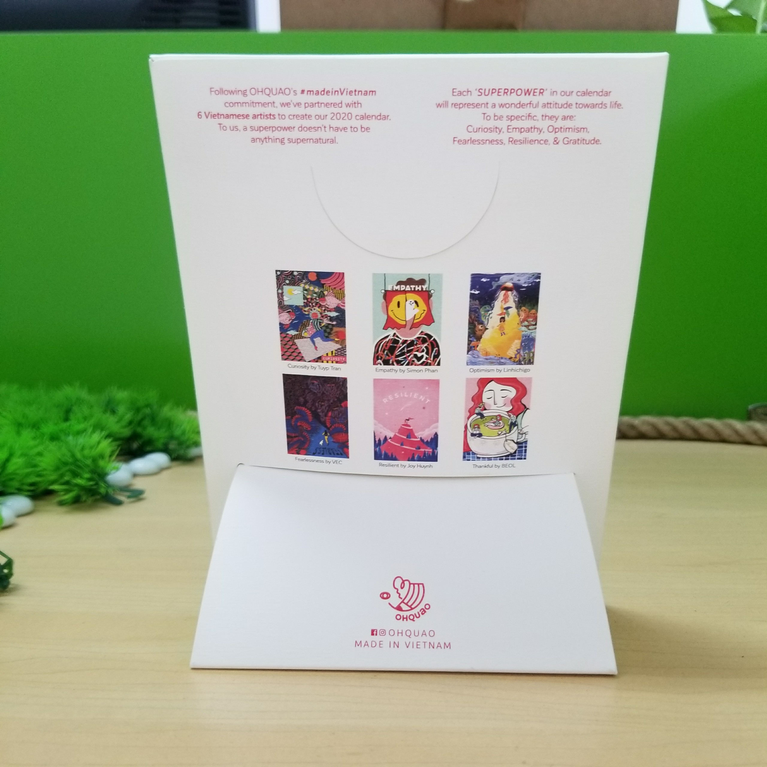 Dịch vụ in lịch để bàn theo yêu cầu cán màng bảo vệ sắc nét tại xưởng In nhanh Aloin