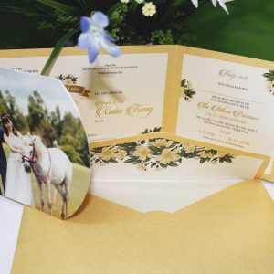 Dịch vụ in thiệp mời lấy liền ép kim sang trọng cho sự kiện doanh nghiệp tại xưởng In nhanh Aloin