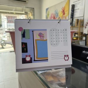 Dịch vụ in lịch để bàn theo yêu cầu cán màng bảo vệ sắc nét tại xưởng In nhanh Aloin