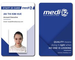 in thẻ nhân viên bằng pvc